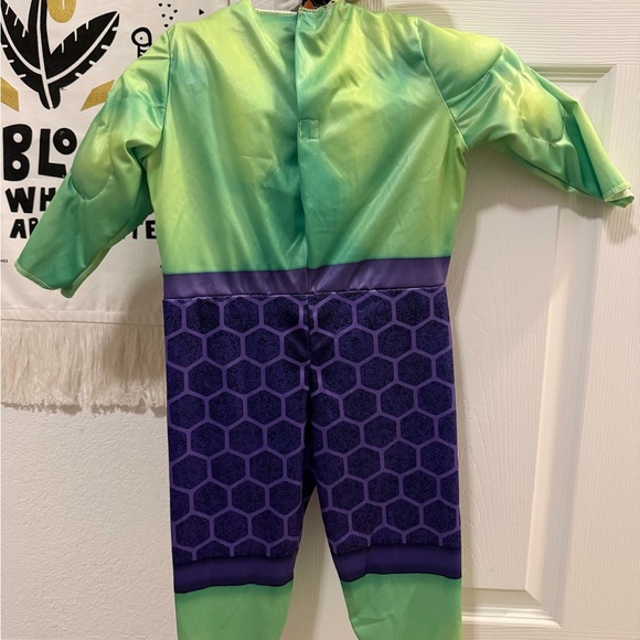 Marvel Hulk Costume- Toddler 2t - Picture 2 of 2